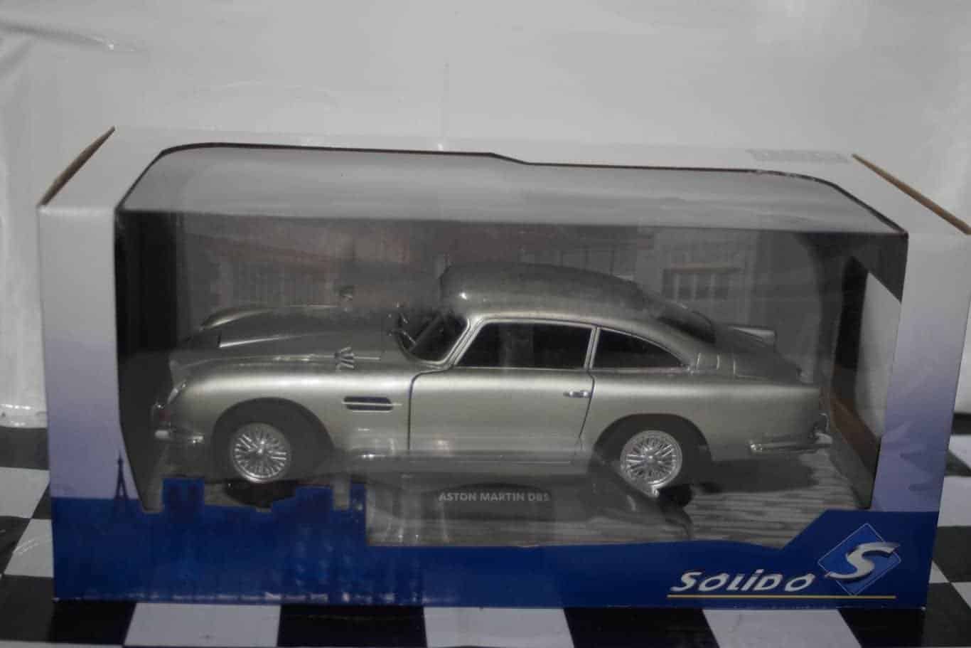 Solido aston martin db5 silver birch 1:18 diecast s1807101
