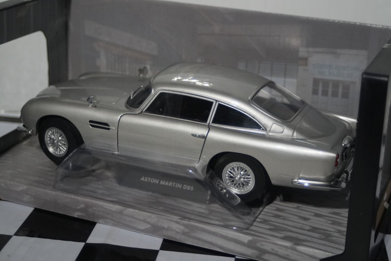 VEREM ASTON MARTIN Db5 Made France Vintage 1964 Echelle 1