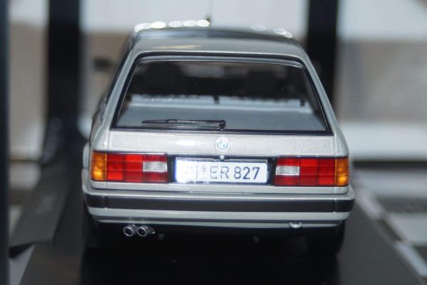 Bmw 325i touring 1991 silver 1:18 scale norev 183216