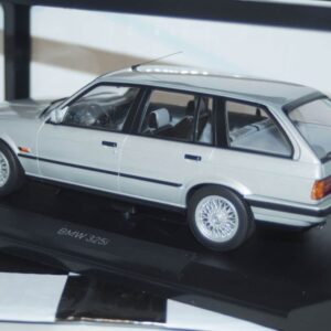 Bmw 325i touring 1991 silver 1:18 scale norev 183216