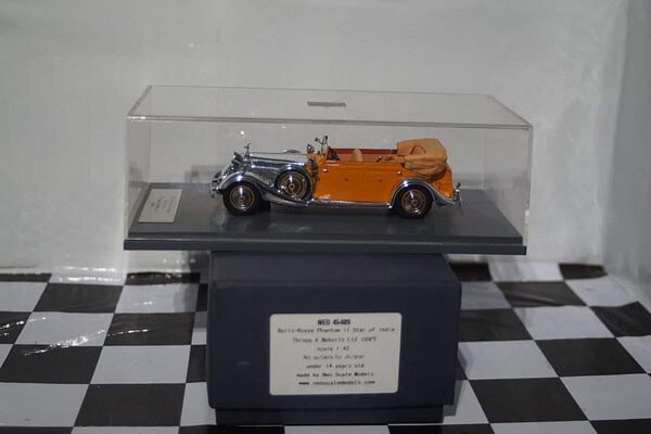 NEO Models Rolls Royce Phantom 11 Star of India NEO45409 1:43