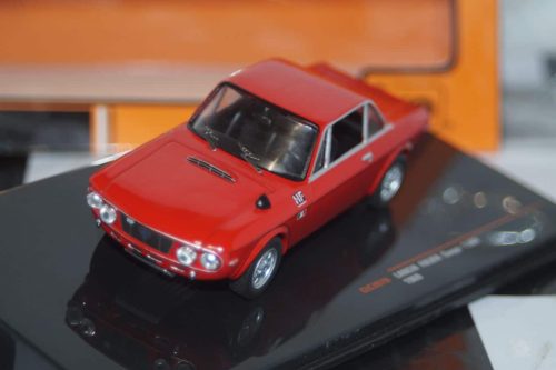Ixo ford escort mkiv xr3i red diecast 1:43 clc395n