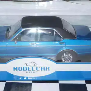Model car group ford granada mk1 red/black mcg18393