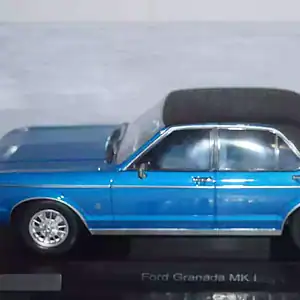 Model car group ford granada mk1 red/black mcg18393