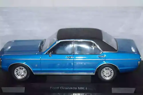 Model car group ford granada mk1 red/black mcg18393