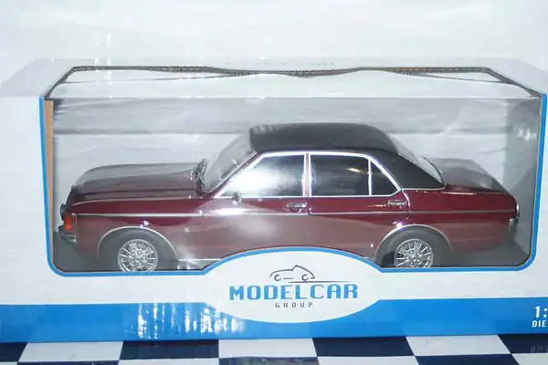 Model car group ford granada mk1 red/black mcg18393