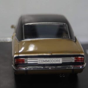 Whitebox opel commodore a gs/e coupe 1:24 wb124105-o