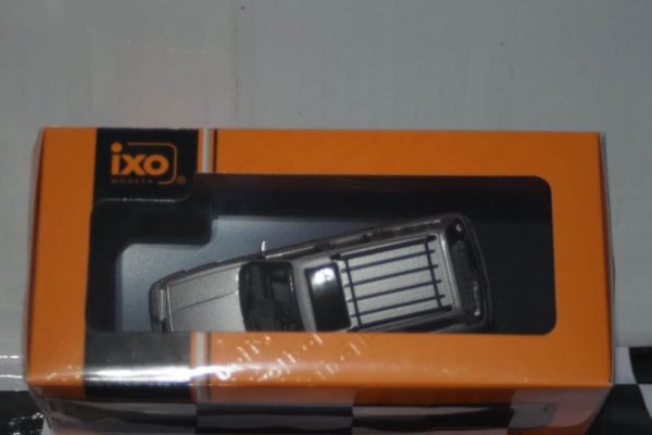 Ixo ford sierra ghia estate silver diecast 1:43 clc391n