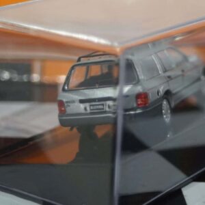 Ixo ford sierra ghia estate silver diecast 1:43 clc391n