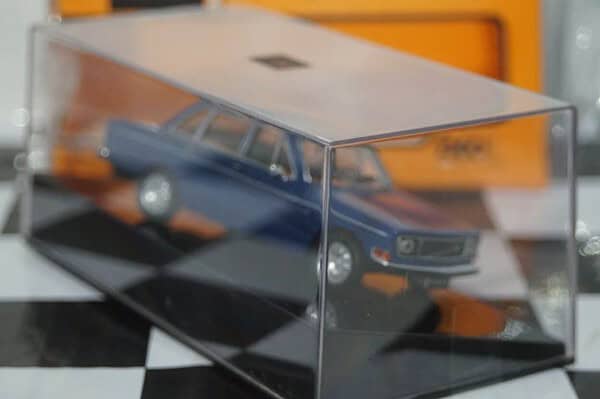 Ixo volvo 144 dark blue diecast 1:43 clc410n