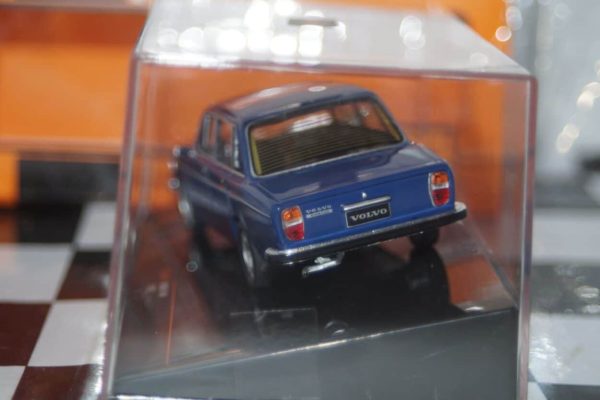 Ixo volvo 144 dark blue diecast 1:43 clc410n