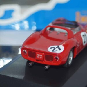 Ixo ferrari 250p spider le mans winner 1963 diecast 1:43 lm1963