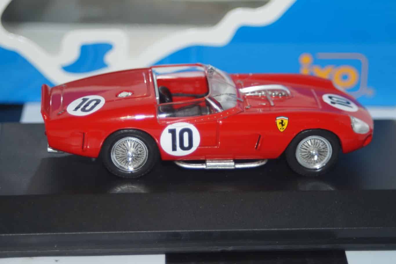 IXO 1/43 - Ferrari TR 61 - Vainqueur Le Mans 1961 (LM1961) - Neuve