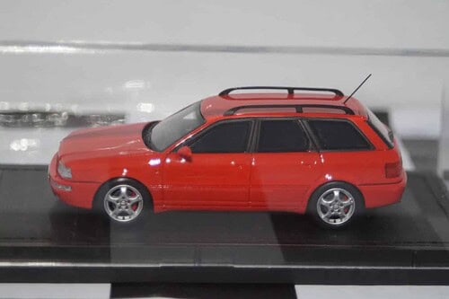 Top marques audi a4 avant rs2 red tm43-026c 1:43 scale resin