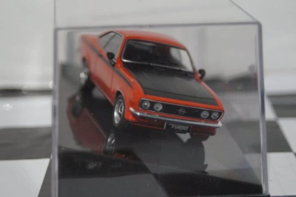 Ixo opel manta a turbo red diecast 1:43 clc405n