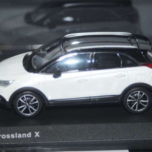 I Scale Opel Crossland X White1:43 OC11017