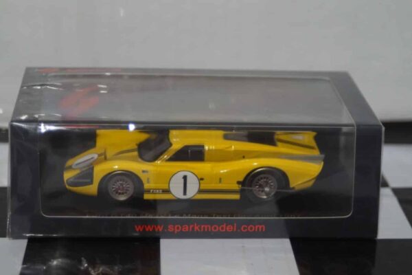 Spark ford gt40 mk4 24h le mans test day 1967 1:43 resin s4545