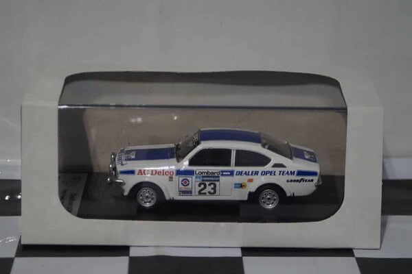 Opel kadett gt/e rac rally 1975 t.pond 1:43rd scale dsn1:43-32 trofeu