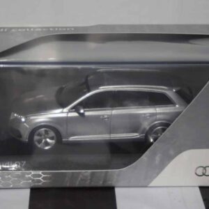 Spark audi a1 2018 white/black dealer 1:43 resin audi5011801031