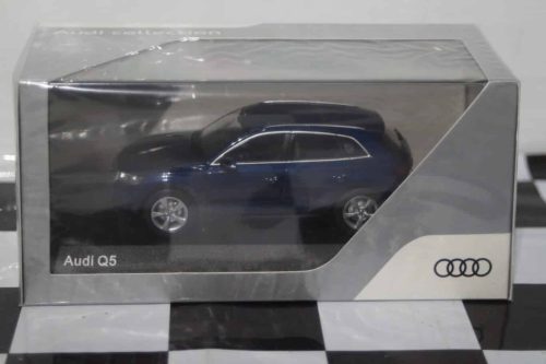 Spark Audi A1 2018 White/Black Dealer 1:43 Resin Audi5011801031