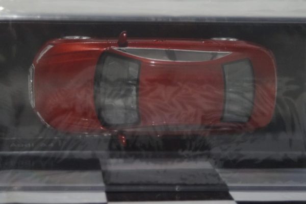 Spark audi a1 2018 white/black dealer 1:43 resin audi5011801031