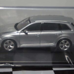Spark audi a1 2018 white/black dealer 1:43 resin audi5011801031