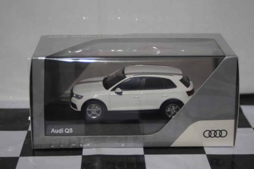 Spark Audi A5 Cabriolet 2017 Silver Dealer 1:43 Resin Audi 5011705331