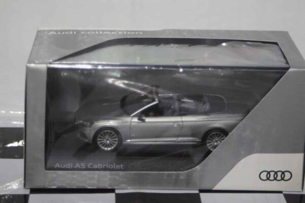 Spark audi a5 cabriolet 2017 silver dealer 1:43 resin audi 5011705331