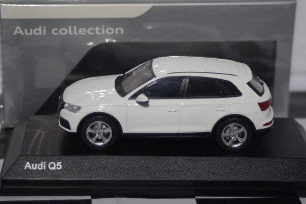Spark audi a5 cabriolet 2017 silver dealer 1:43 resin audi 5011705331