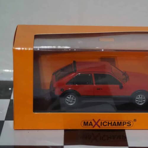 Maxichamps opel kadett sr astra mk1 1982 blue  1:43 940 044120