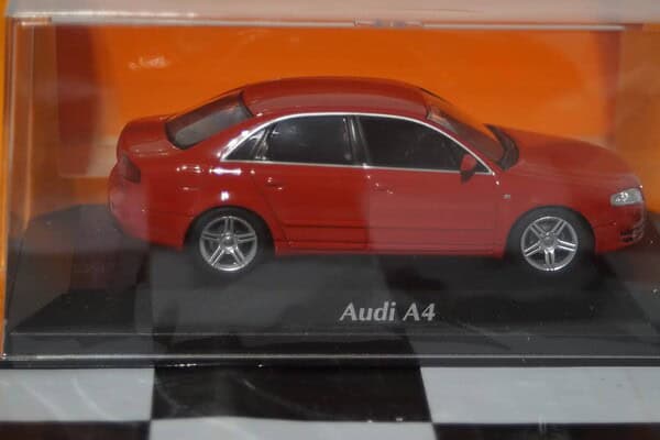Maxichamps Audi A4 Red 2004 Minichamps 1:43 940 014401