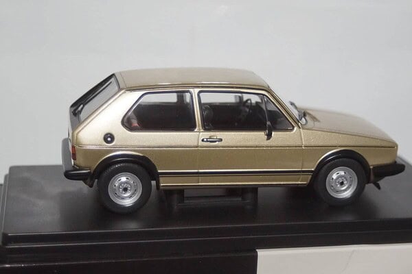 Whitebox volkswagen golf mk1 gti 1:24 wb124113