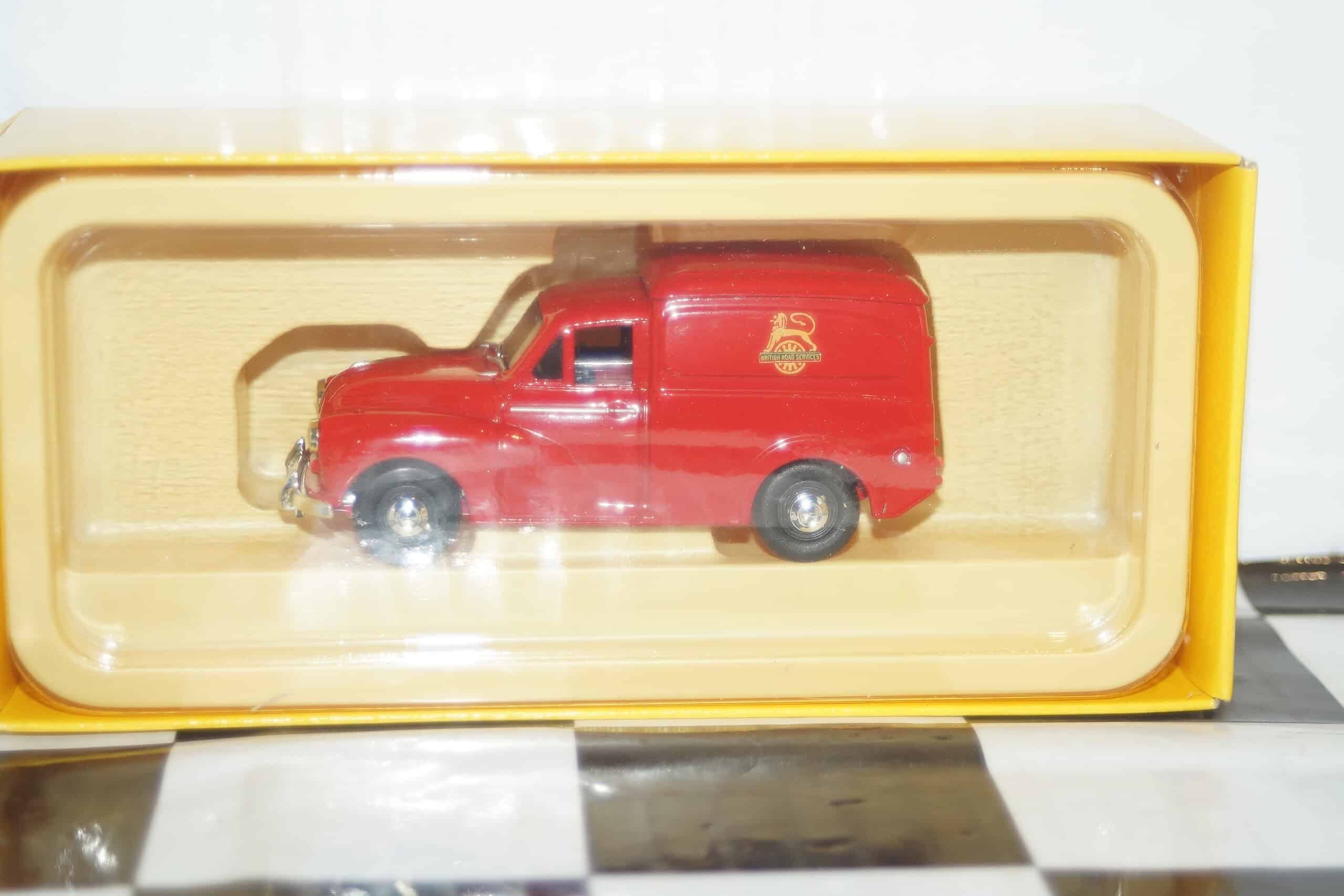 Vanguards morris minor van british road services va11012 red 1:43 scale
