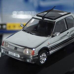 Corgi vanguards collector club peugeot 205 gti 1.9 chrome va12705 1:43 scale lcc38
