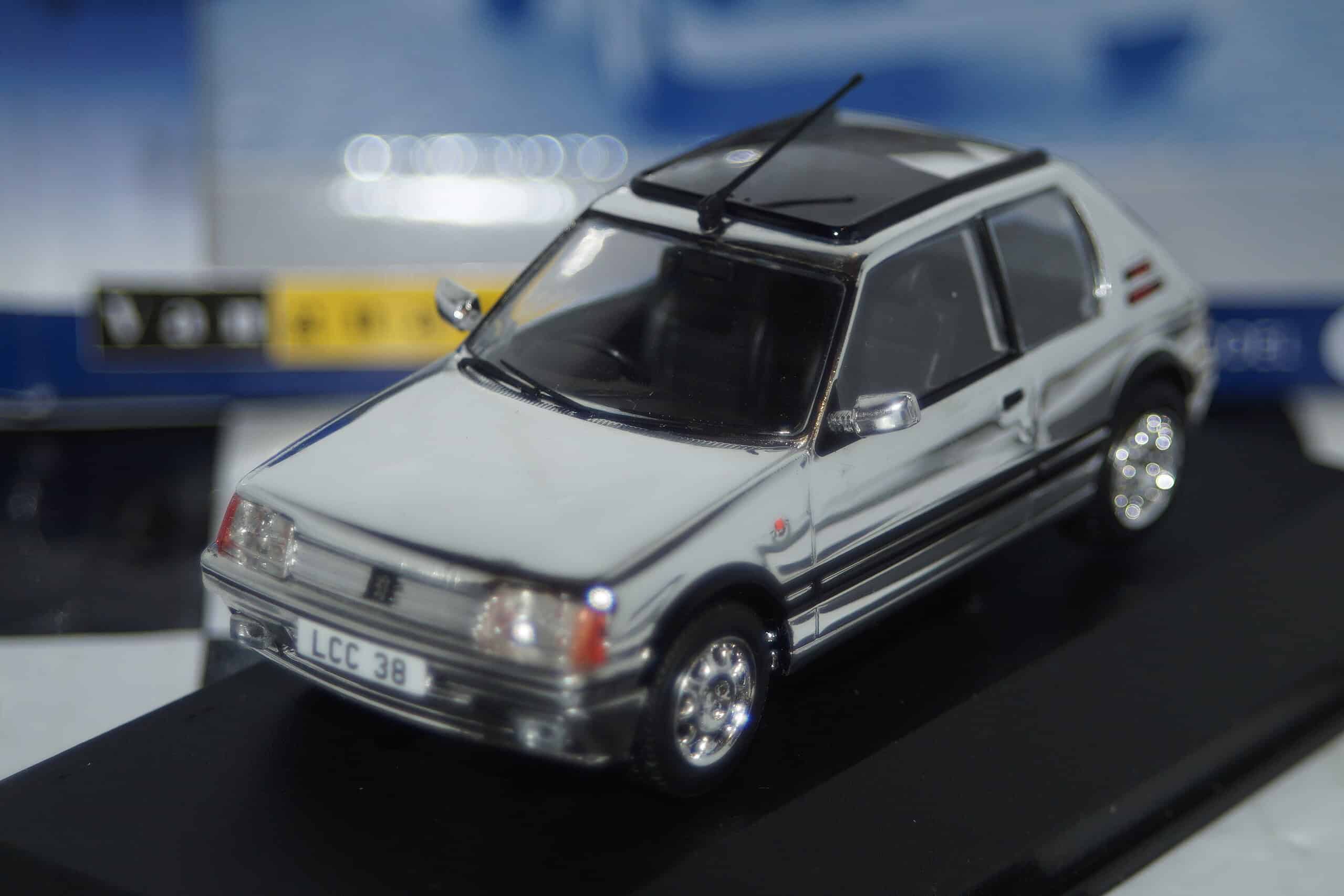 Corgi vanguards collector club peugeot 205 gti 1.9 chrome va12705 1:43 scale lcc38