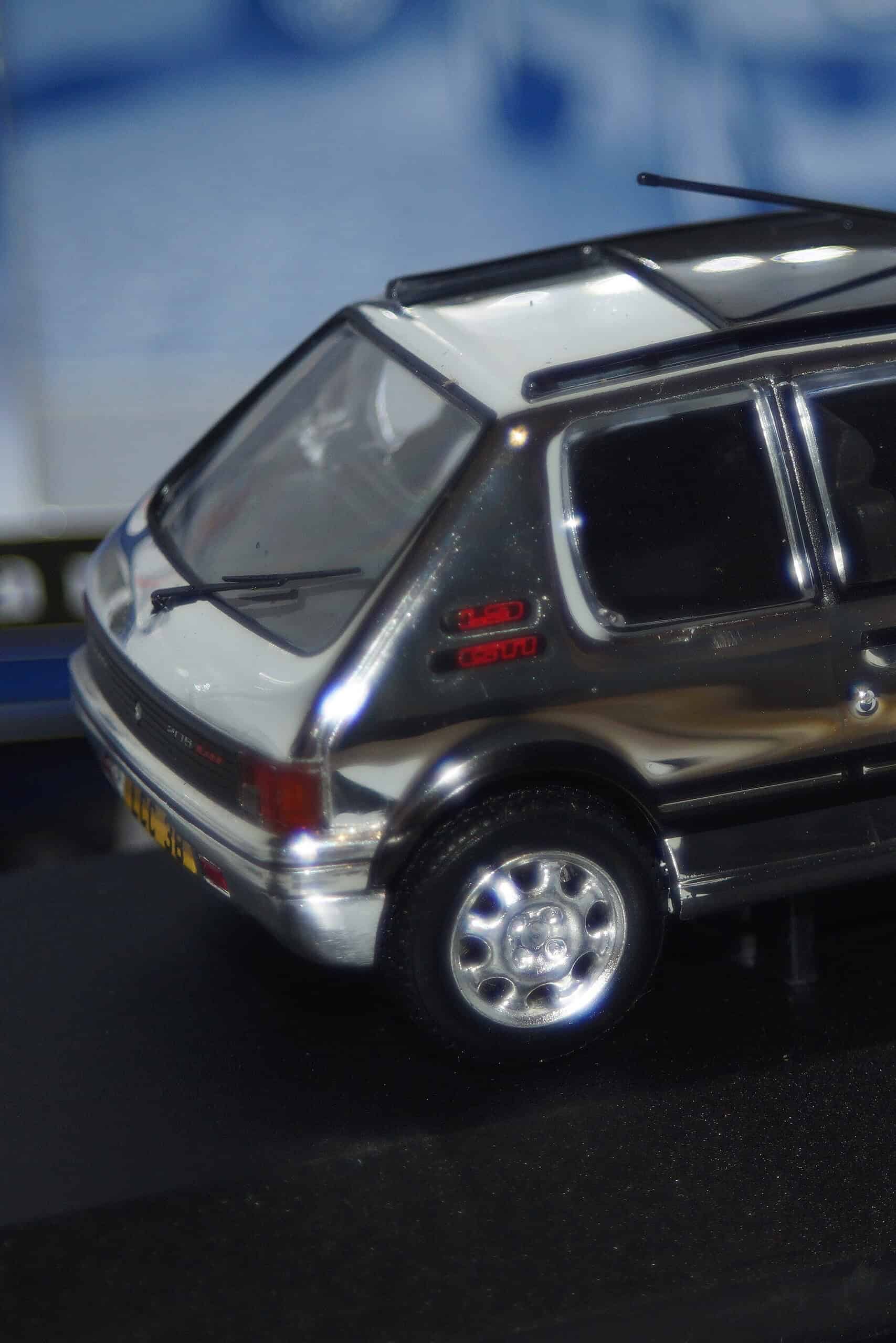 Corgi vanguards collector club peugeot 205 gti 1.9 chrome va12705 1:43 scale lcc38