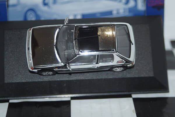 Corgi vanguards collector club peugeot 205 gti 1.9 chrome va12705 1:43 scale lcc38