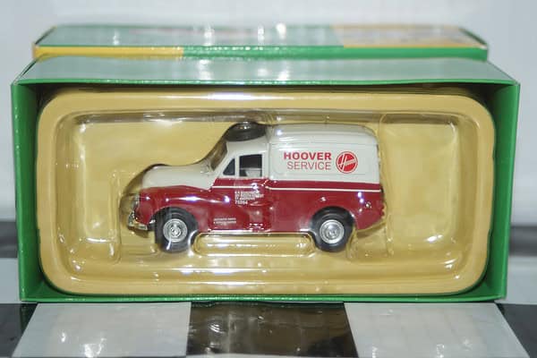 Vanguards morris minor van hoover va01117 white 1:43 scale