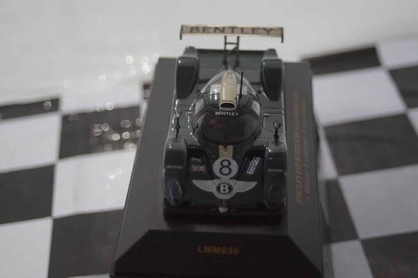 Ixo bentley speed 8 le mans 2001 1:43 lmm029