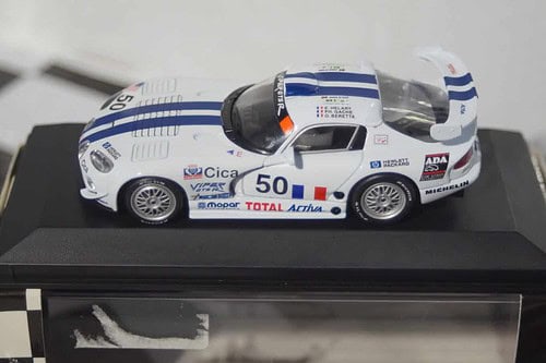 Minichamps Dodge Viper GTS-R Lemans 1996 Helery 430961450 1:43