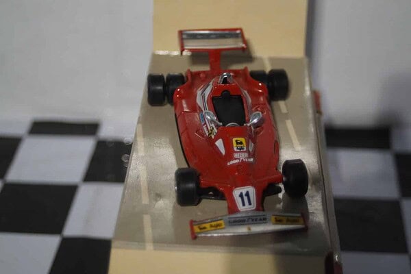 Polistil ferrari 312 t2 red in 1:32 fk10