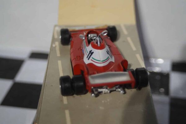 Polistil ferrari 312 t2 red in 1:32 fk10