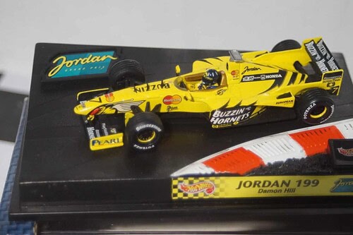 Hotwheels jordan grand prix 199 d.hill 1:43 22811