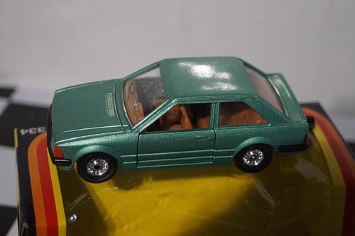 Corgi ford escort europe green 1:36th 334