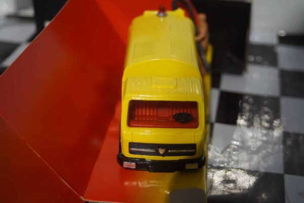 Corgi mercedes benz faun ak435 road sweeper 1:36th 1117