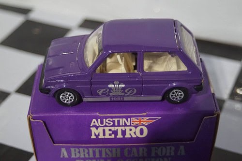 Corgi Austin Metro Purple Royal Occassion 1981 1:36th 51693