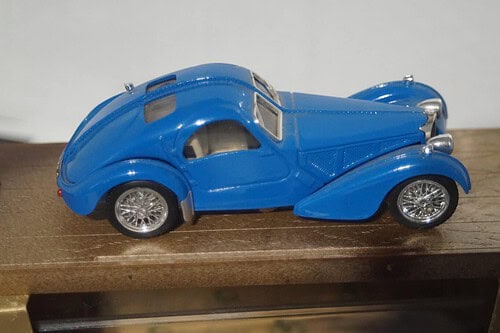 Brumm bugatti 57s coupe blue 1931-1936 r87