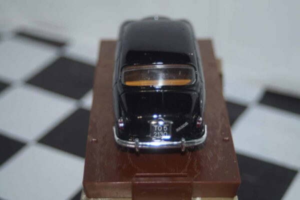 Brumm fiat 1400b 1956-1958 black r165