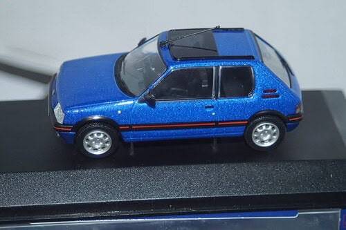 Peugeot 205 GTI 1.9 Miami Blue VA12702 Vanguards 1:43 Scale