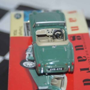 Vanguards Triumph TR3A Apple Green VA04701 1:43 Scale